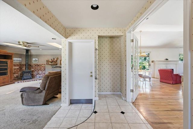 11452 Polaris Dr, Grass Valley, CA 95949
