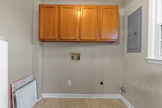 102 Pennsylvania Ave, White House, TN 37188