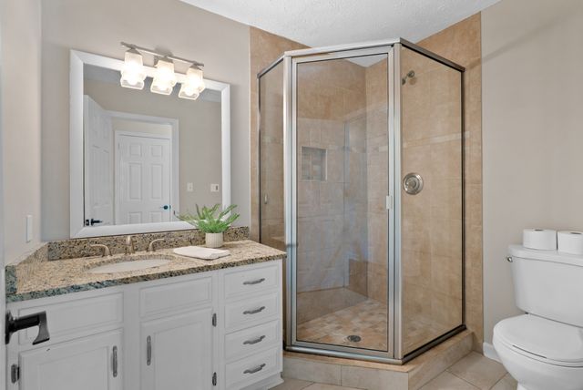 102 Pennsylvania Ave, White House, TN 37188