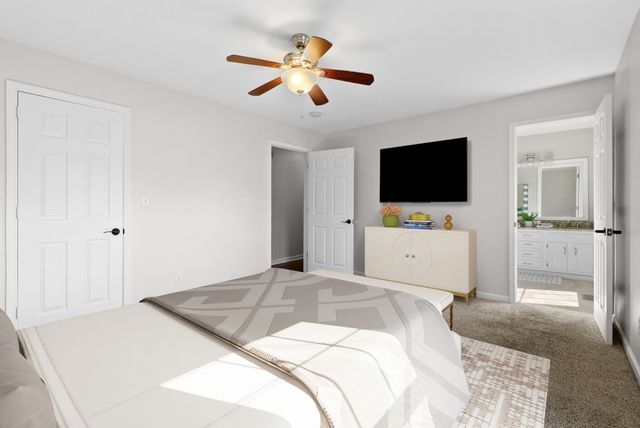 102 Pennsylvania Ave, White House, TN 37188