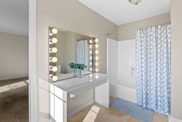 102 Pennsylvania Ave, White House, TN 37188