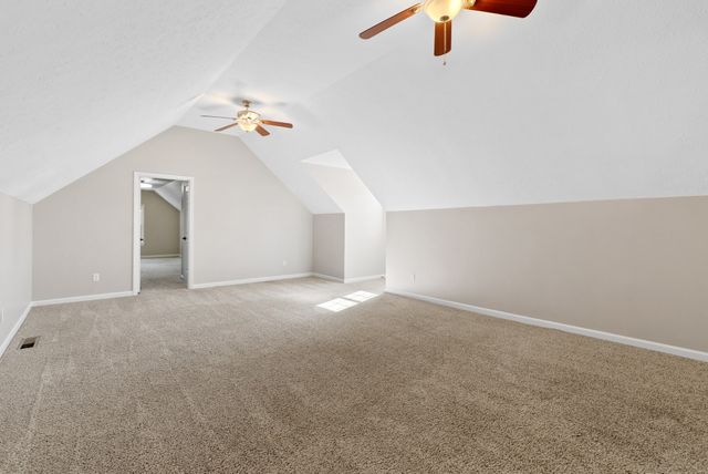 102 Pennsylvania Ave, White House, TN 37188