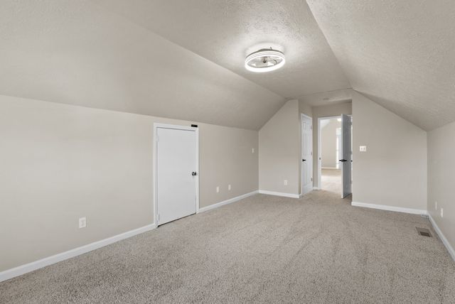 102 Pennsylvania Ave, White House, TN 37188