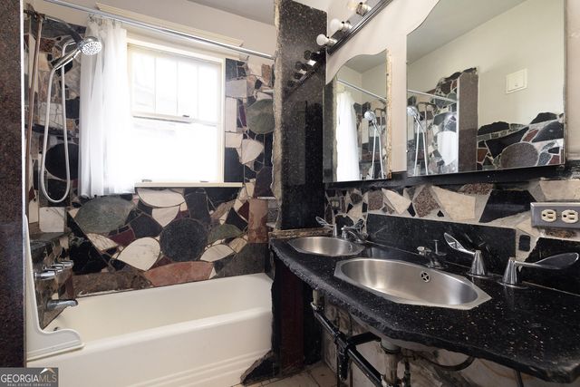 300 Oxford Place NE 2, Atlanta, GA 30307