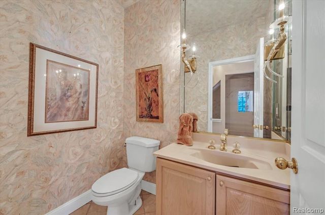 7882 Glacier Club Drive, Washington, MI 48094