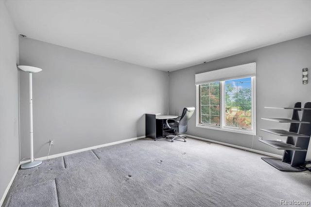 7882 Glacier Club Drive, Washington, MI 48094