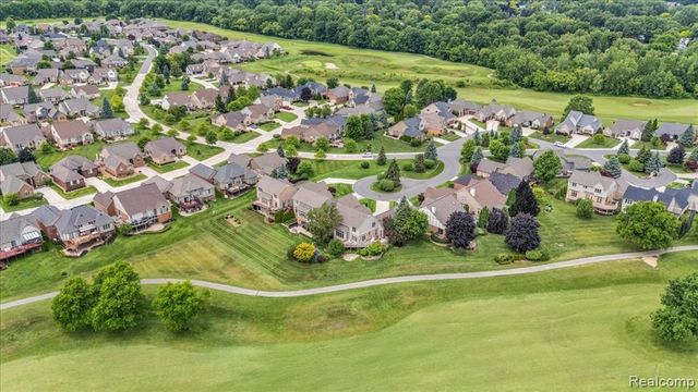 7882 Glacier Club Drive, Washington, MI 48094