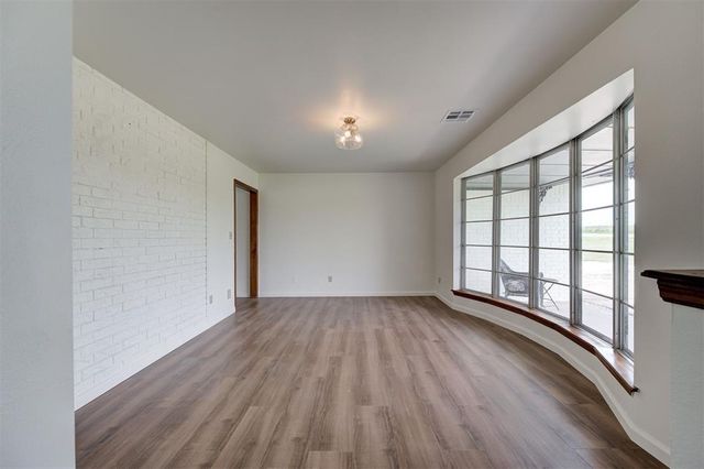 6517 S Frisco Road, Mustang, OK 73064