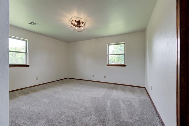 6517 S Frisco Road, Mustang, OK 73064