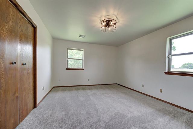 6517 S Frisco Road, Mustang, OK 73064