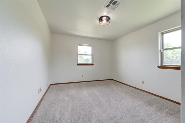 6517 S Frisco Road, Mustang, OK 73064