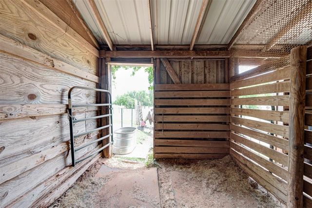 6517 S Frisco Road, Mustang, OK 73064