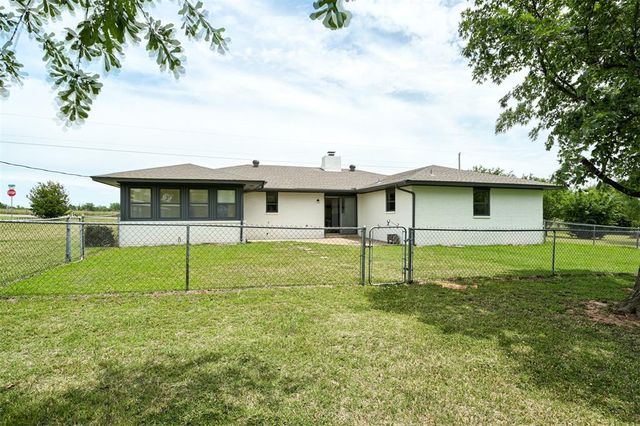 6517 S Frisco Road, Mustang, OK 73064