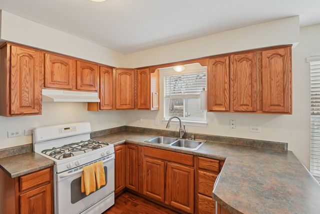 15931 S Mcclellan Avenue, Plainfield, IL 60544