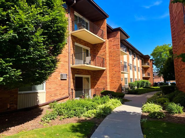9723 S Keeler Avenue 308, Oak Lawn, IL 60453