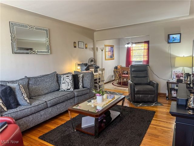 718 N Bon Air Avenue, Youngstown, OH 44509