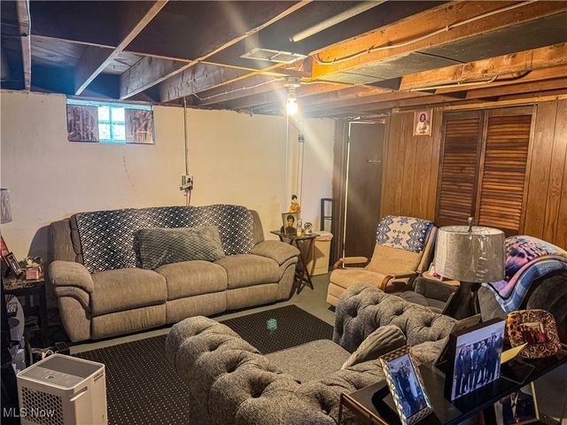 718 N Bon Air Avenue, Youngstown, OH 44509