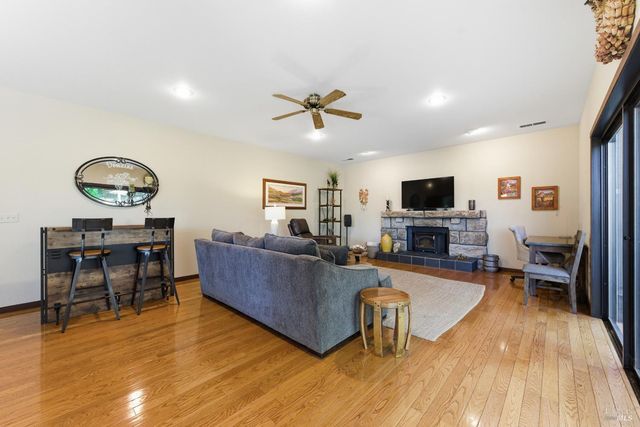 200 Sky Oaks Dr, Angwin, CA 94508