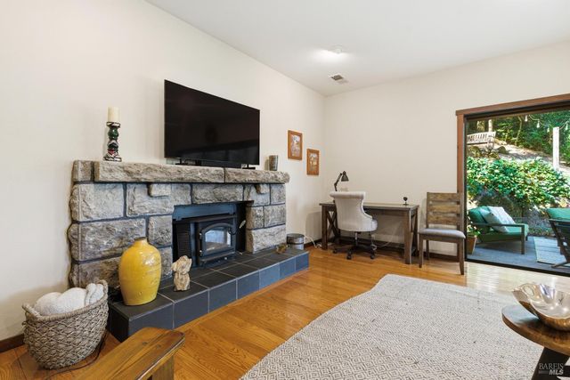 200 Sky Oaks Dr, Angwin, CA 94508