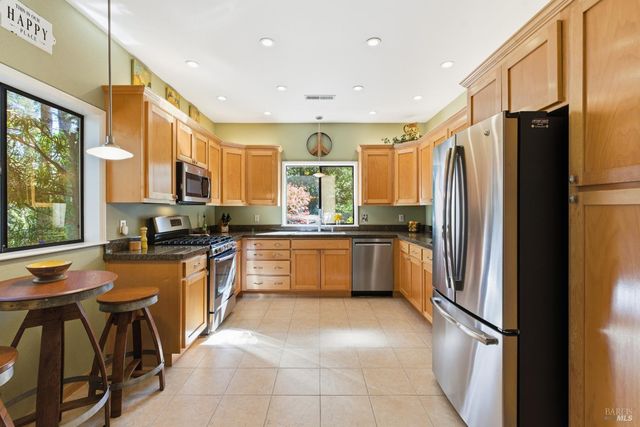 200 Sky Oaks Dr, Angwin, CA 94508