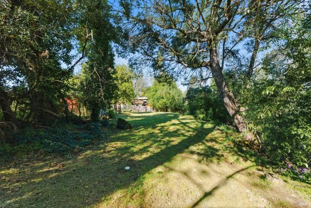 200 Sky Oaks Dr, Angwin, CA 94508