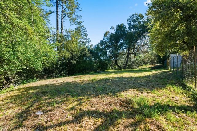 200 Sky Oaks Dr, Angwin, CA 94508