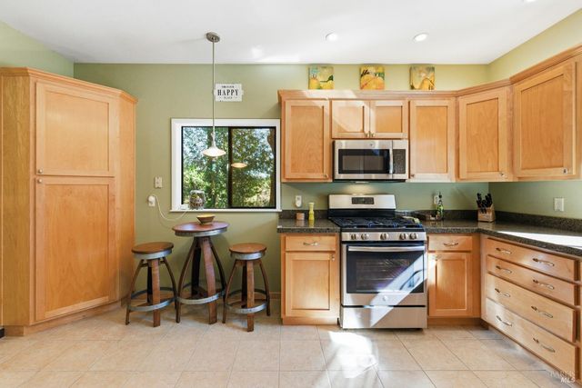 200 Sky Oaks Dr, Angwin, CA 94508