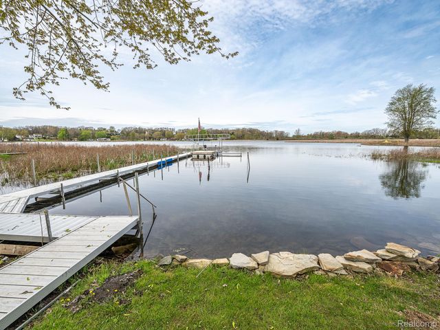 557 Alfred Street, Columbia Township, MI 49230