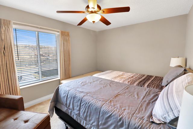 120 Wilshire Drive Unit 17, Hollister, MO 65672