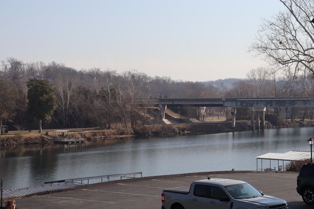 120 Wilshire Drive Unit 17, Hollister, MO 65672