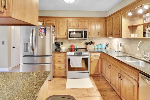 120 Wilshire Drive Unit 17, Hollister, MO 65672