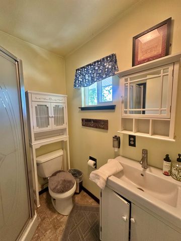 16216 Duggans Rd, Grass Valley, CA 95949