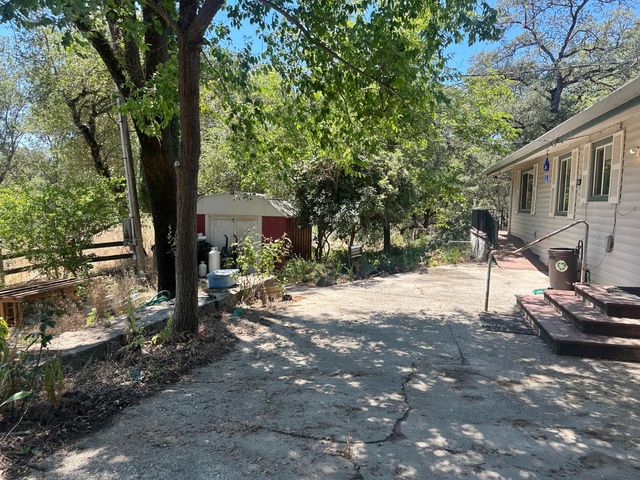 16216 Duggans Rd, Grass Valley, CA 95949