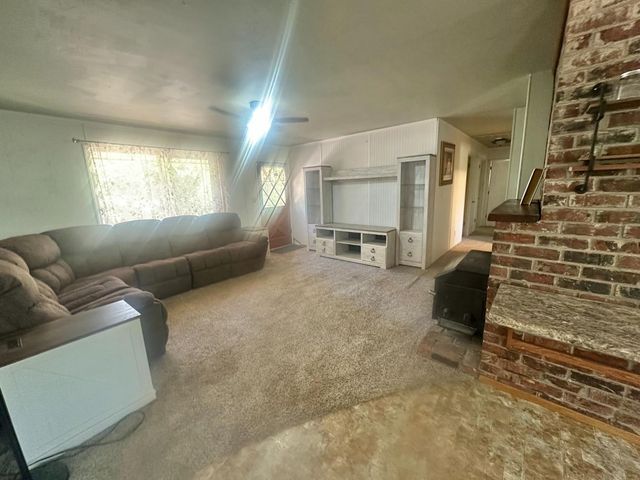16216 Duggans Rd, Grass Valley, CA 95949