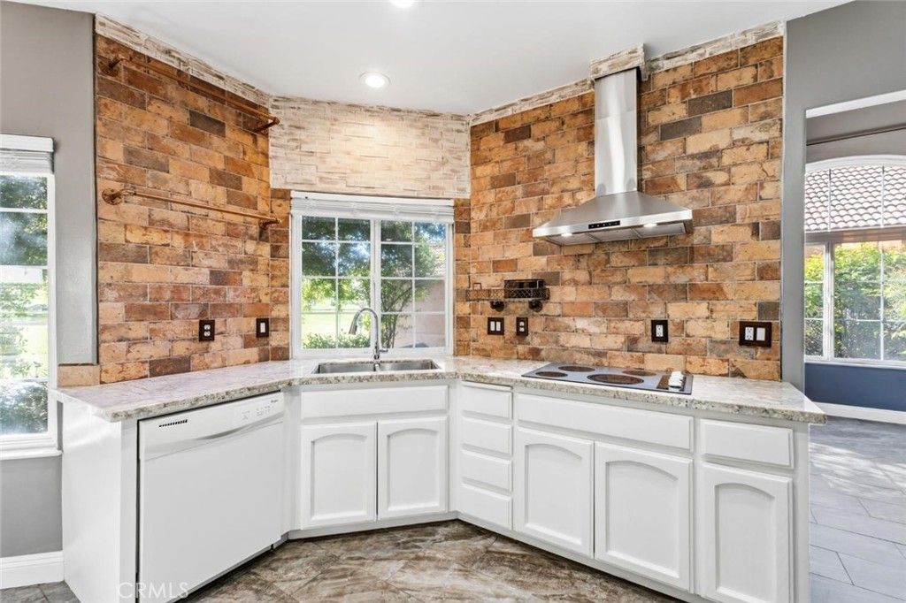 Image 10 of property listing at 21678 Eastmere Lane, Friant, CA 93626