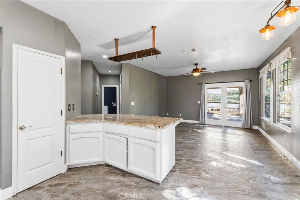 Image 11 of property listing at 21678 Eastmere Lane, Friant, CA 93626