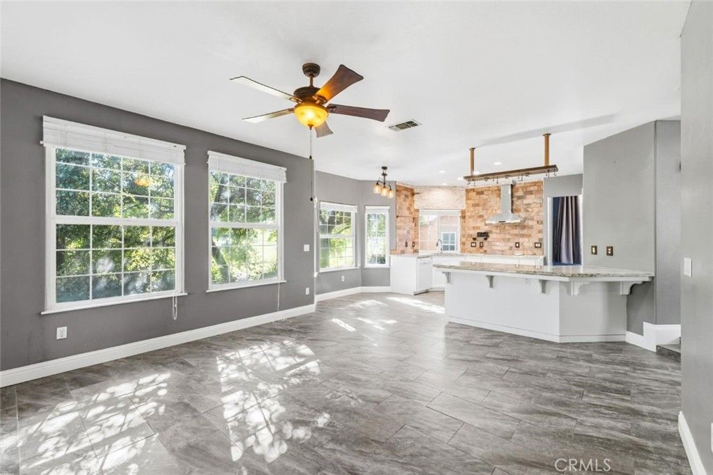 Image 12 of property listing at 21678 Eastmere Lane, Friant, CA 93626