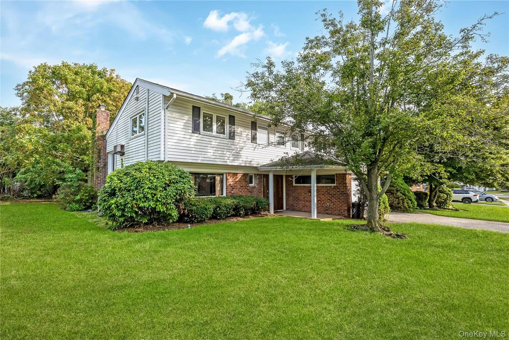 29 Randy Lane, Plainview, NY 11803 — photo 2
