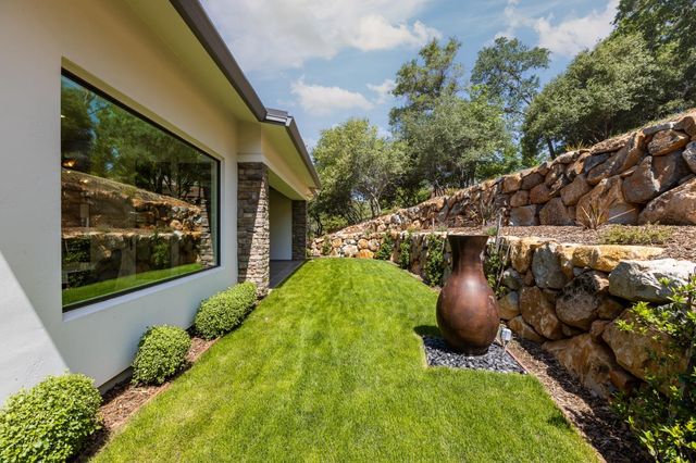 2611 Pinnacle View Dr, Meadow Vista, CA 95722