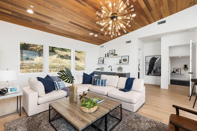 2611 Pinnacle View Dr, Meadow Vista, CA 95722