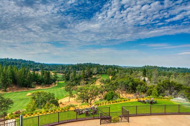 2611 Pinnacle View Dr, Meadow Vista, CA 95722