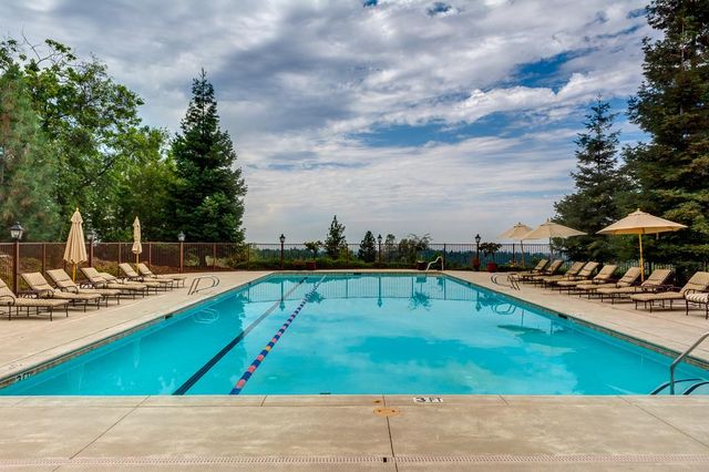 2611 Pinnacle View Dr, Meadow Vista, CA 95722