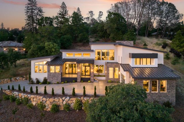 2611 Pinnacle View Dr, Meadow Vista, CA 95722