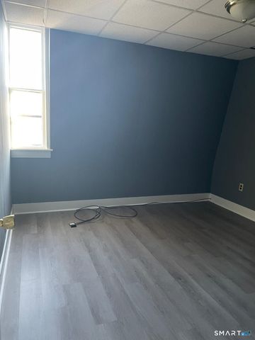 77 Chapman Street, Putnam, CT 06260