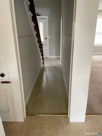 77 Chapman Street, Putnam, CT 06260