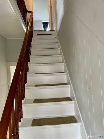 77 Chapman Street, Putnam, CT 06260