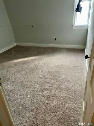 77 Chapman Street, Putnam, CT 06260