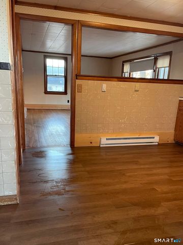 77 Chapman Street, Putnam, CT 06260