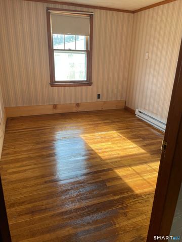 77 Chapman Street, Putnam, CT 06260