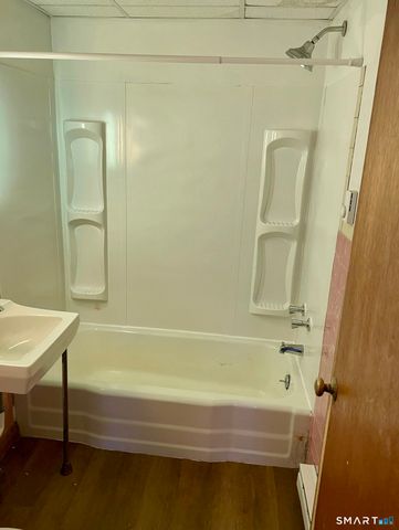 77 Chapman Street, Putnam, CT 06260